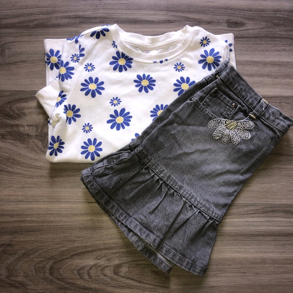 Gymboree girl matching blue and white flower set